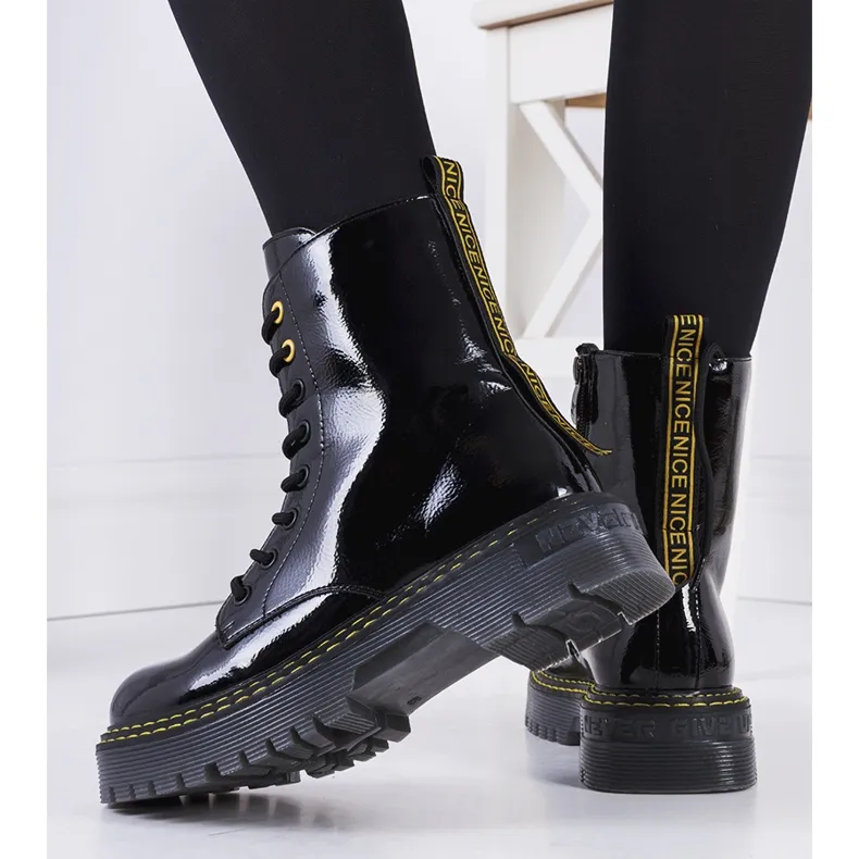 BM Bottines Ferreira laquées noires le noir