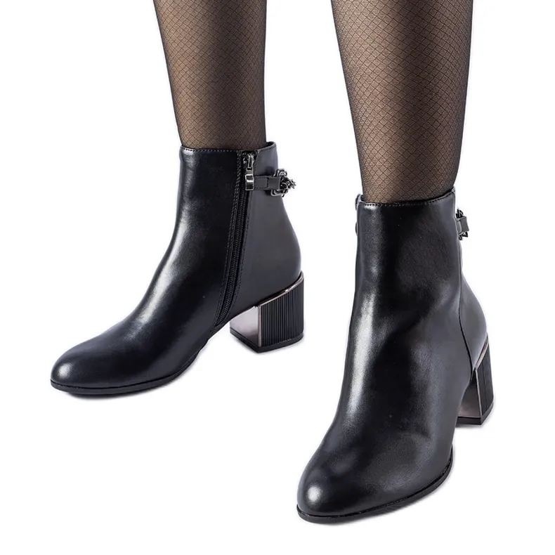 Bottines noires ornées d'une chaîne Fenughedu le noir