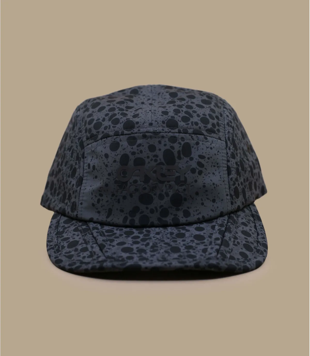 casquette 5 panel tache noir - Maven RC 5 Panel black frog Oakley : Headict