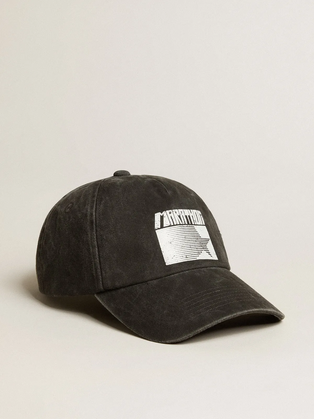 Casquette gris anthracite avec logo Marathon sur le devant | Golden Goose