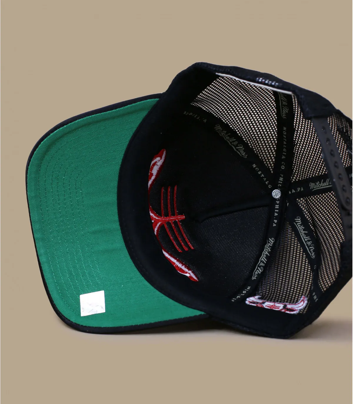 casquette trucker chicago bulls - Logo Remix Trucker Bulls Mitchell & Ness : Headict