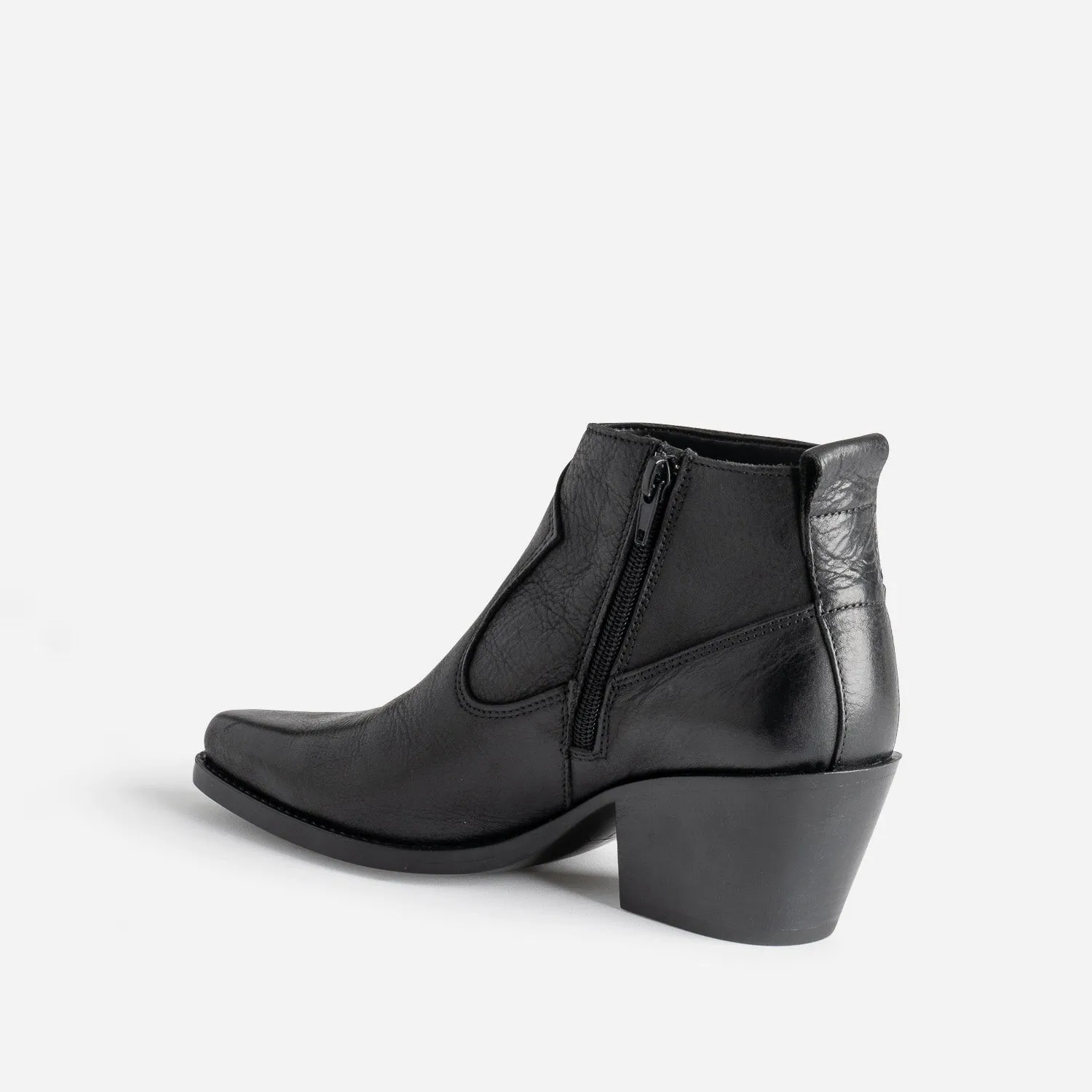 Low boots western TEXTO noir en cuir - Boots / bottines Femme | ERAM