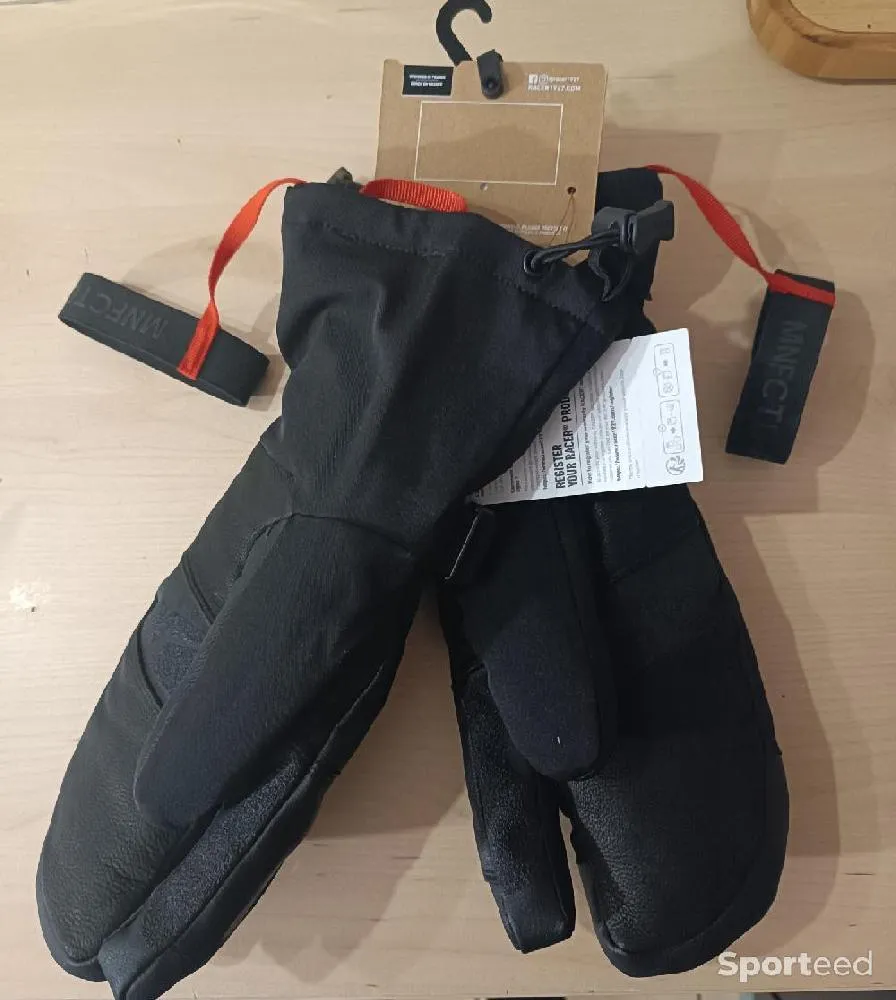 Moufles Racer . Gore Tex. Duvet d oie. Taille M /8.  Modèle LTK4 GTX black neuf Ajouté le : 24/01/2024