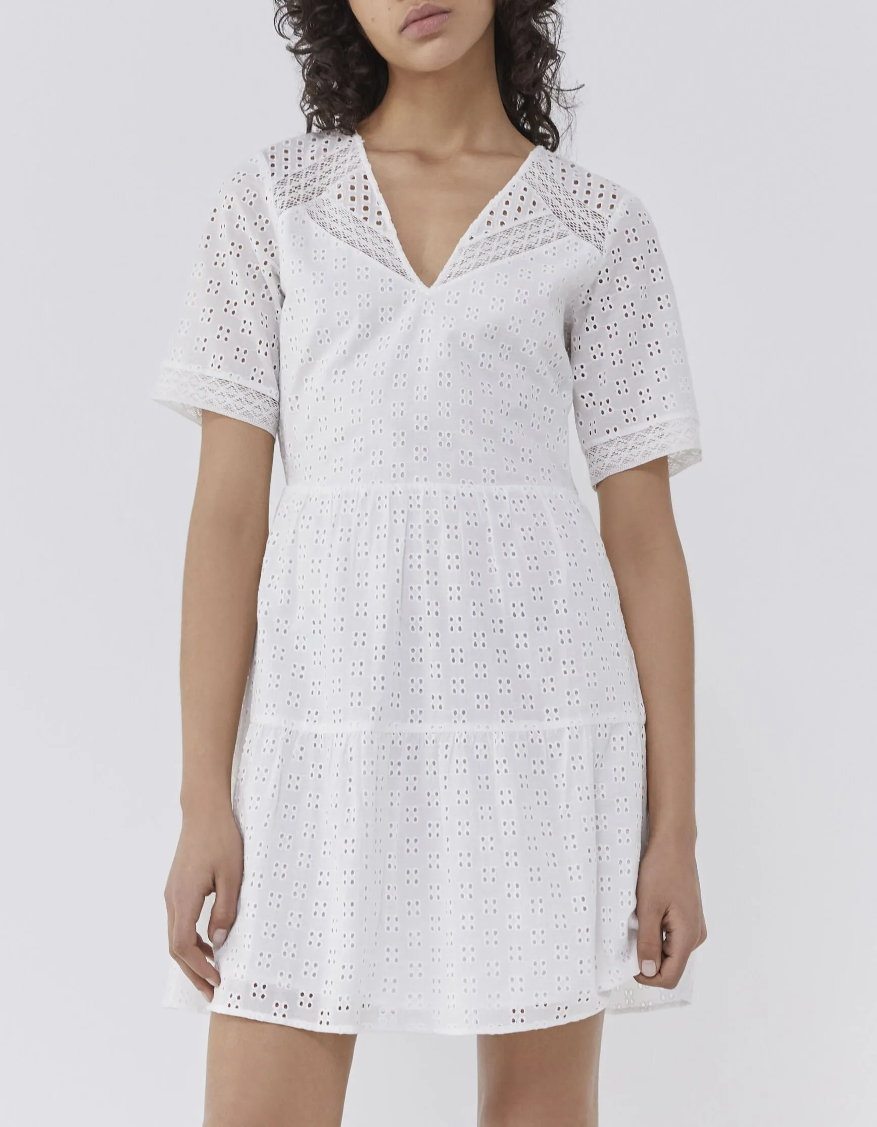 Robe blanc cassé broderie anglaise femme