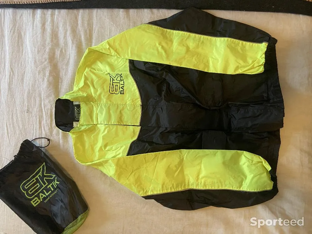 Veste de pluie Flash - EPI  neuf Ajouté le : 19/12/2023