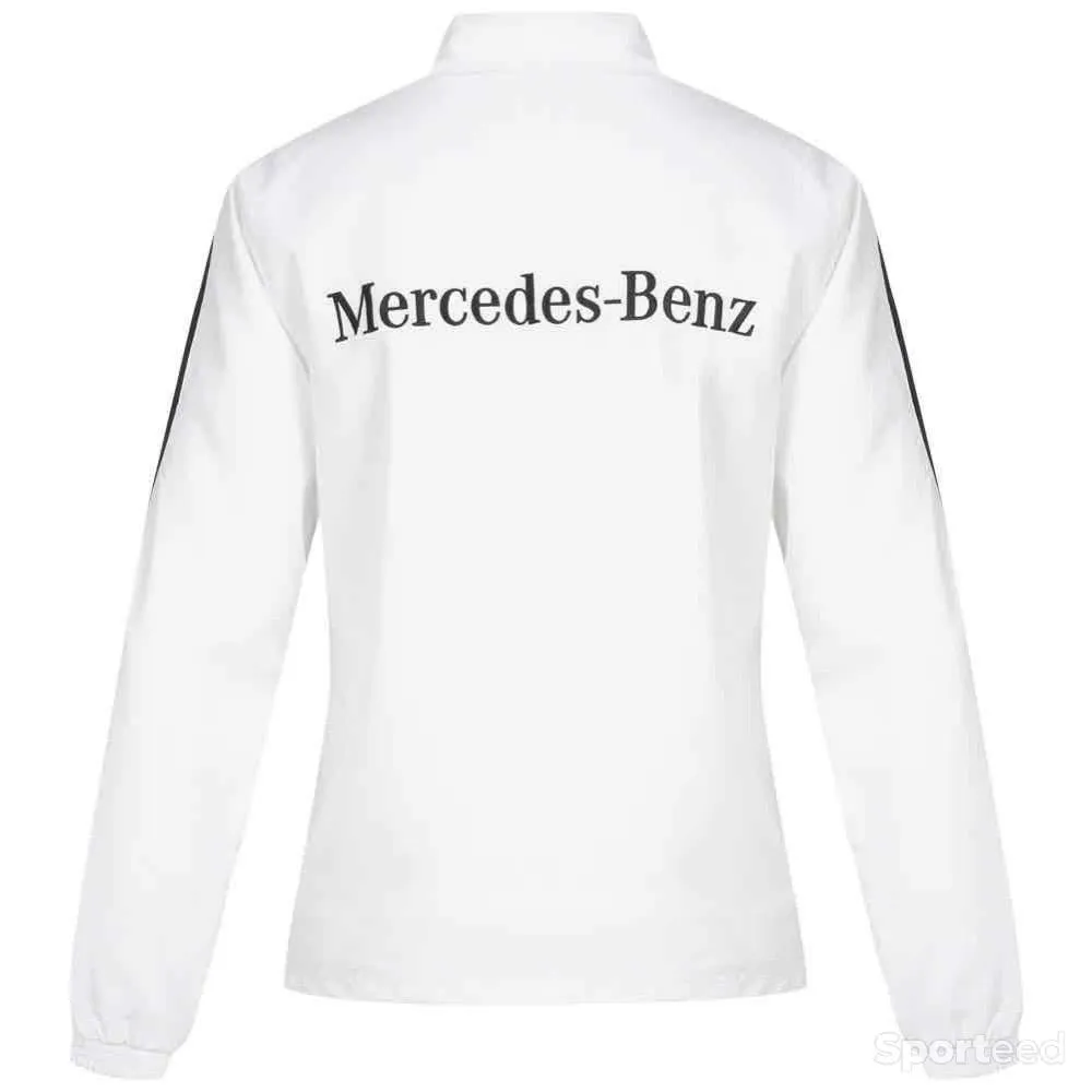 Veste Mercedes-Benz Femme neuf Ajouté le : 25/09/2023