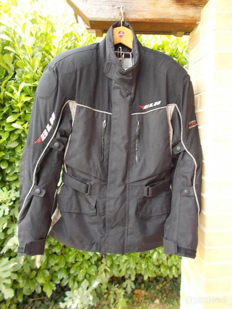 Veste moto d'occasion Ajouté le : 06/09/2023