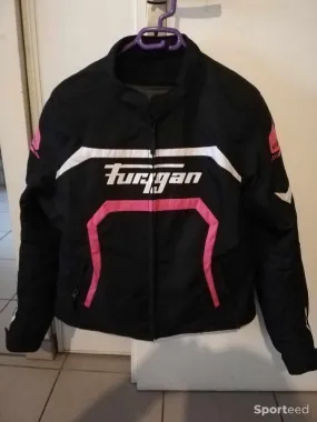 Veste moto d'occasion Ajouté le : 24/12/2023