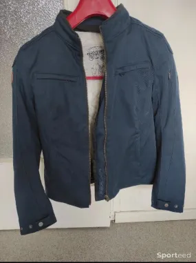 Veste moto femme Segura taille 2 bleu neuf Ajouté le : 11/10/2023