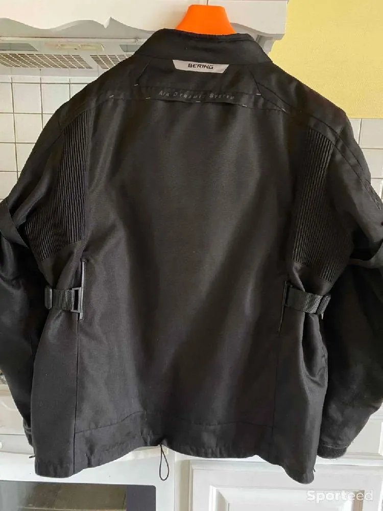 Veste moto grande taille  d'occasion Ajouté le : 22/11/2023