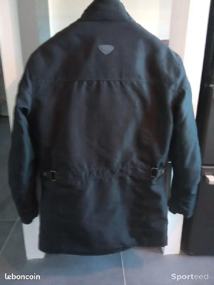 Veste moto IXON metropol Line taille M d'occasion Ajouté le : 27/10/2023